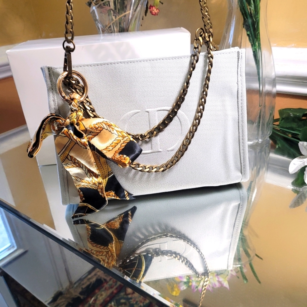 Dior - Picture 7 of 12